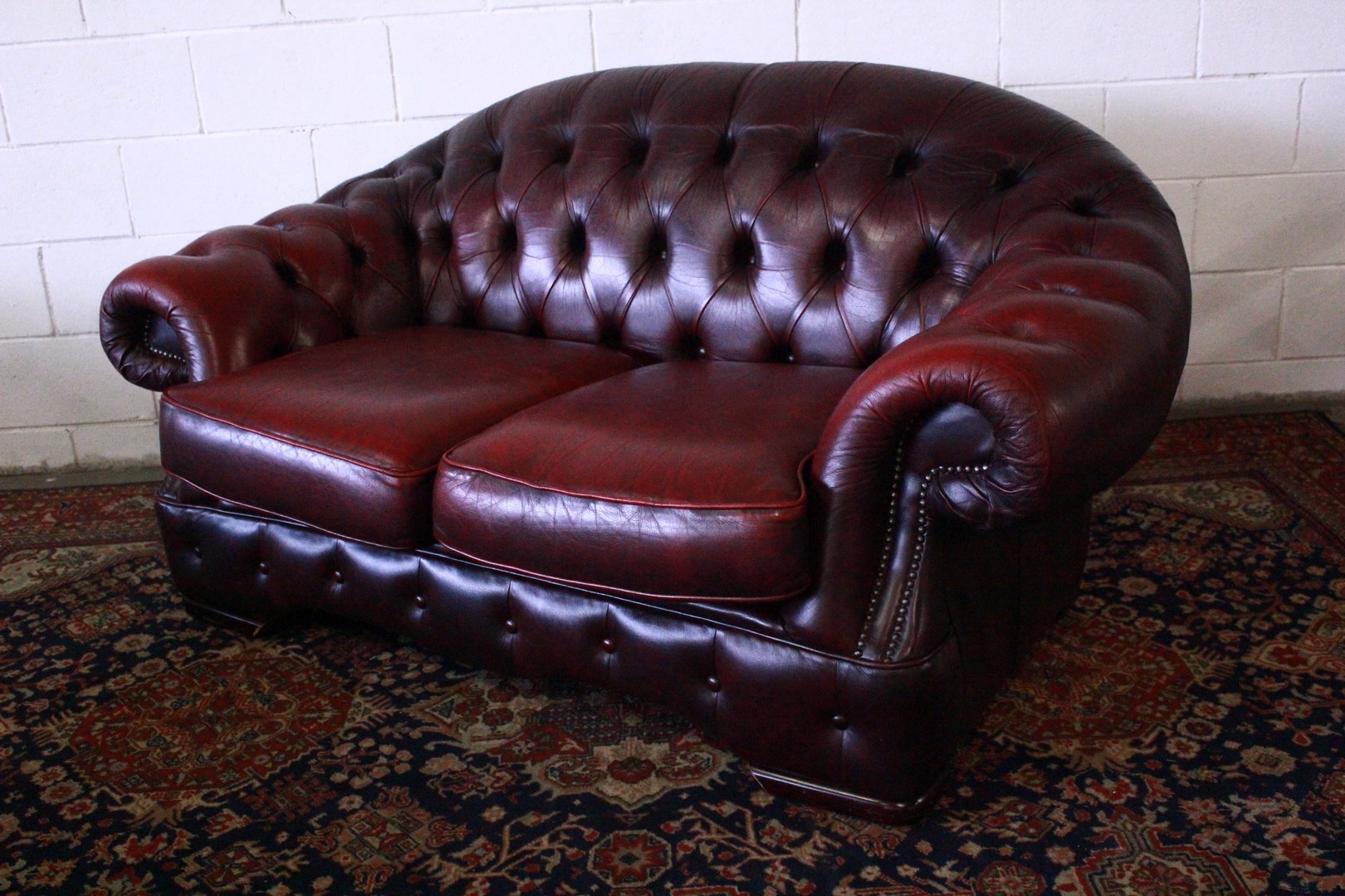 Divano Chesterfield club 2 posti bordeaux (152) - Divani ...